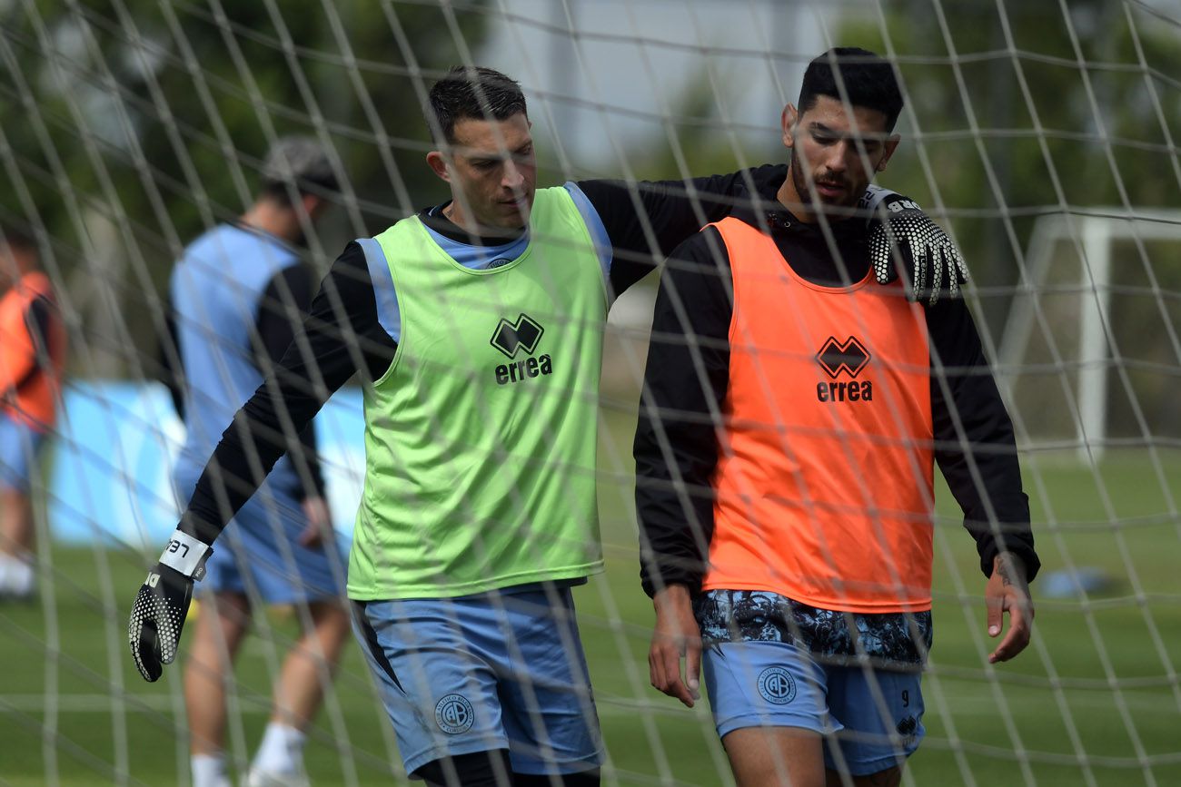 Belgrano training.  The light blue team resumed practices at the Villa Esquiú property.  (Ramiro Pereyra / The Voice)