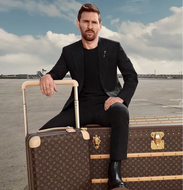 Lionel Messi, face of the Louis Vuitton luggage campaign (PHOTO: https://es.louisvuitton.com/).