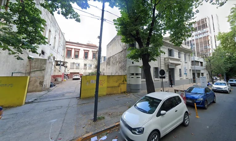Ke Deqiang se fugÃ³ de la ComisarÃ­a 1Â° de La Plata. (Foto: Google Street View)